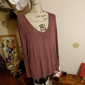 American Eagle Burgundy V Neck Long sleeved Shirt